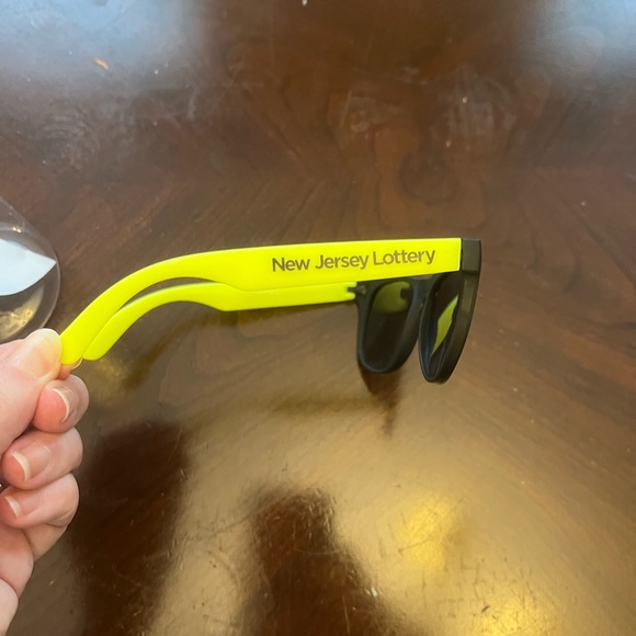New Jersey Lottery Promotional Items Clear Plastic Water Bottle and Sunglasses - Picture 5 of 6